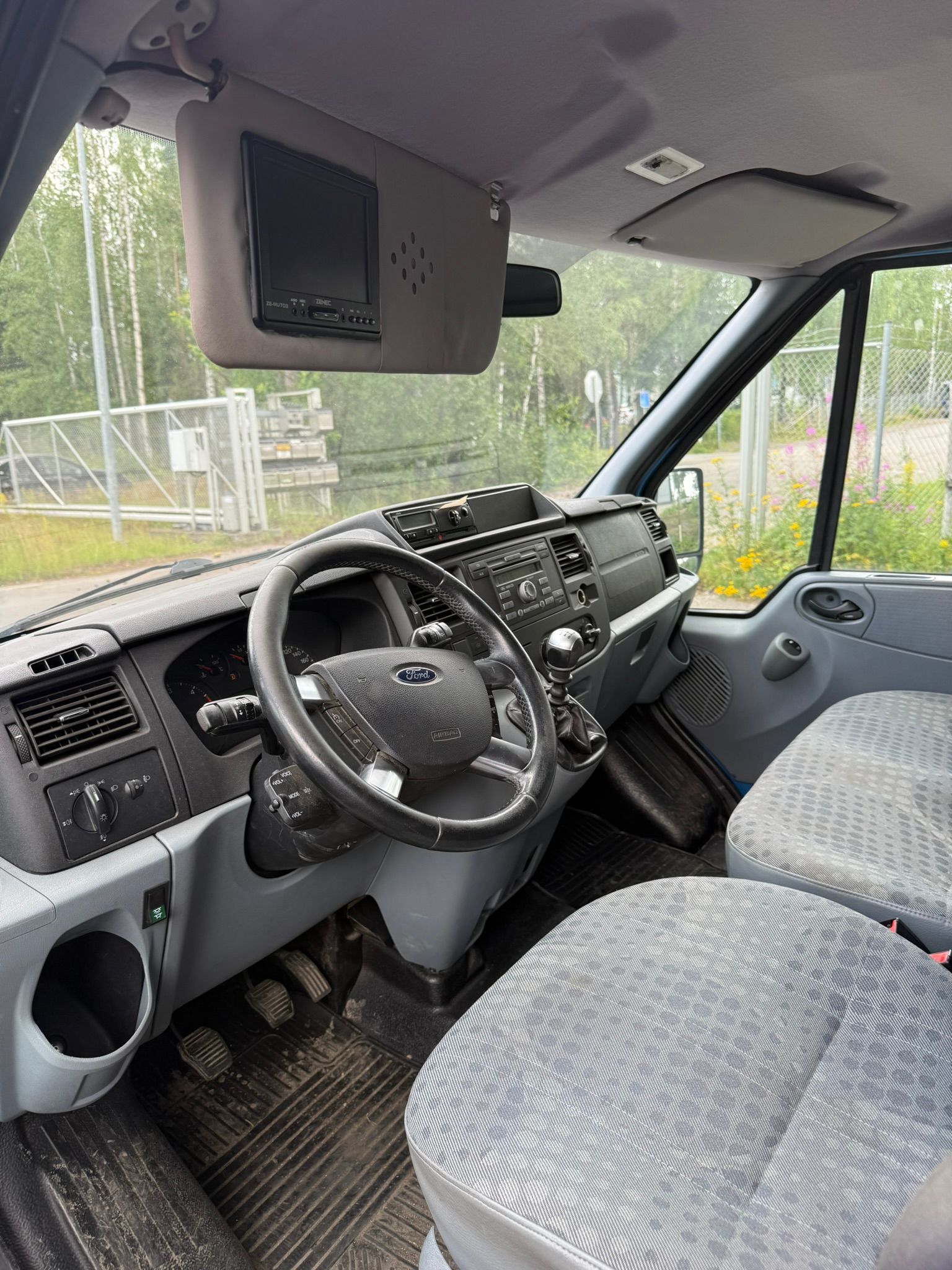 Image 9/19
