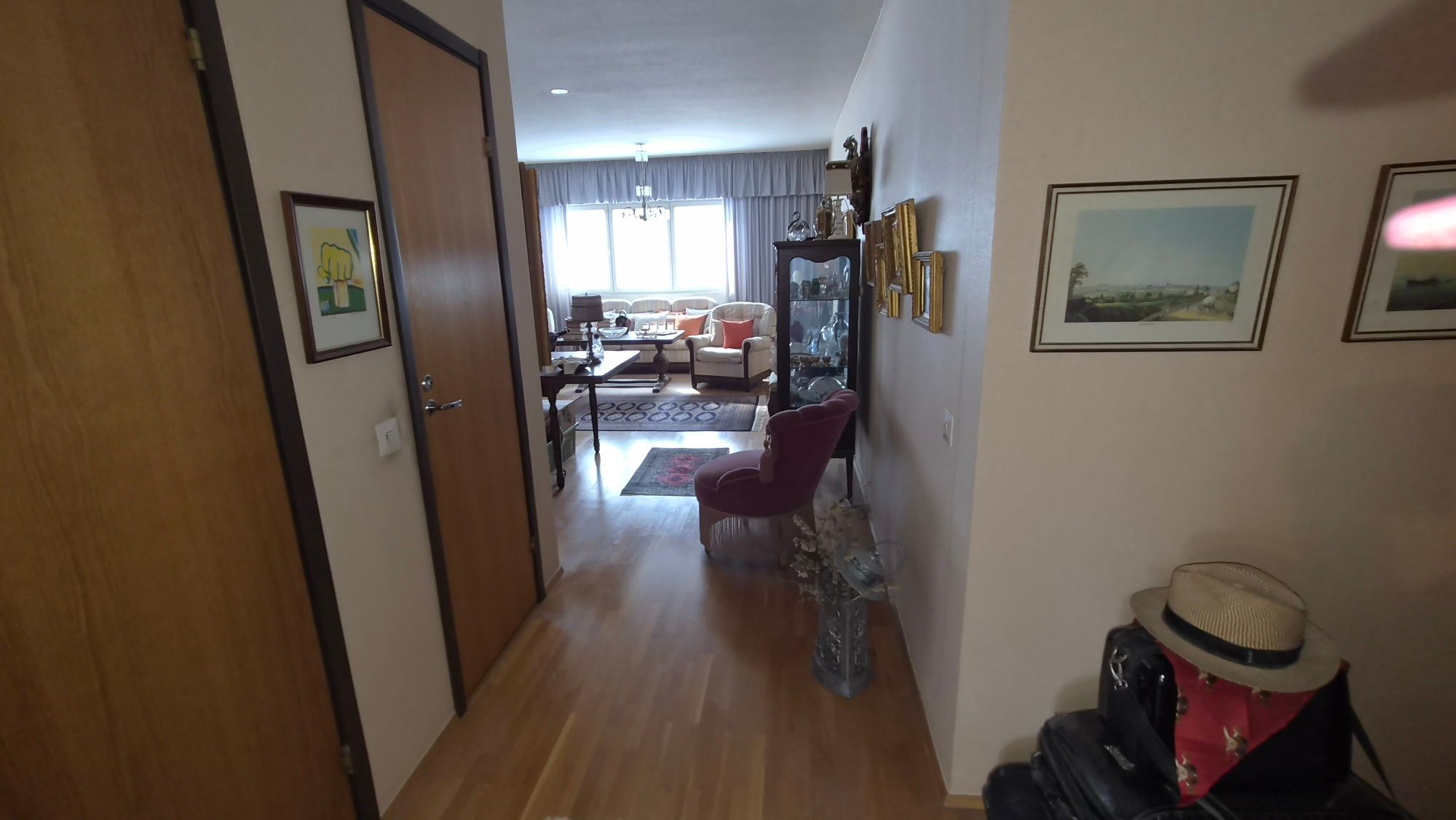 Image 8/17