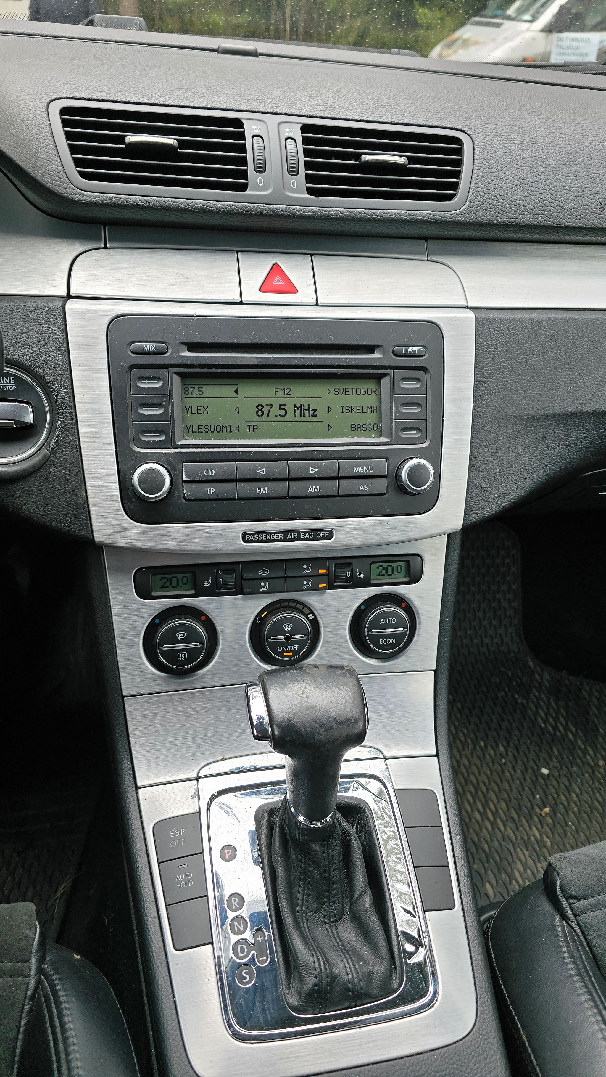 Image 11/18