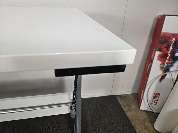 Image 3/5