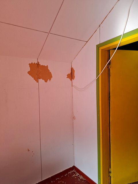 Image 31/142
