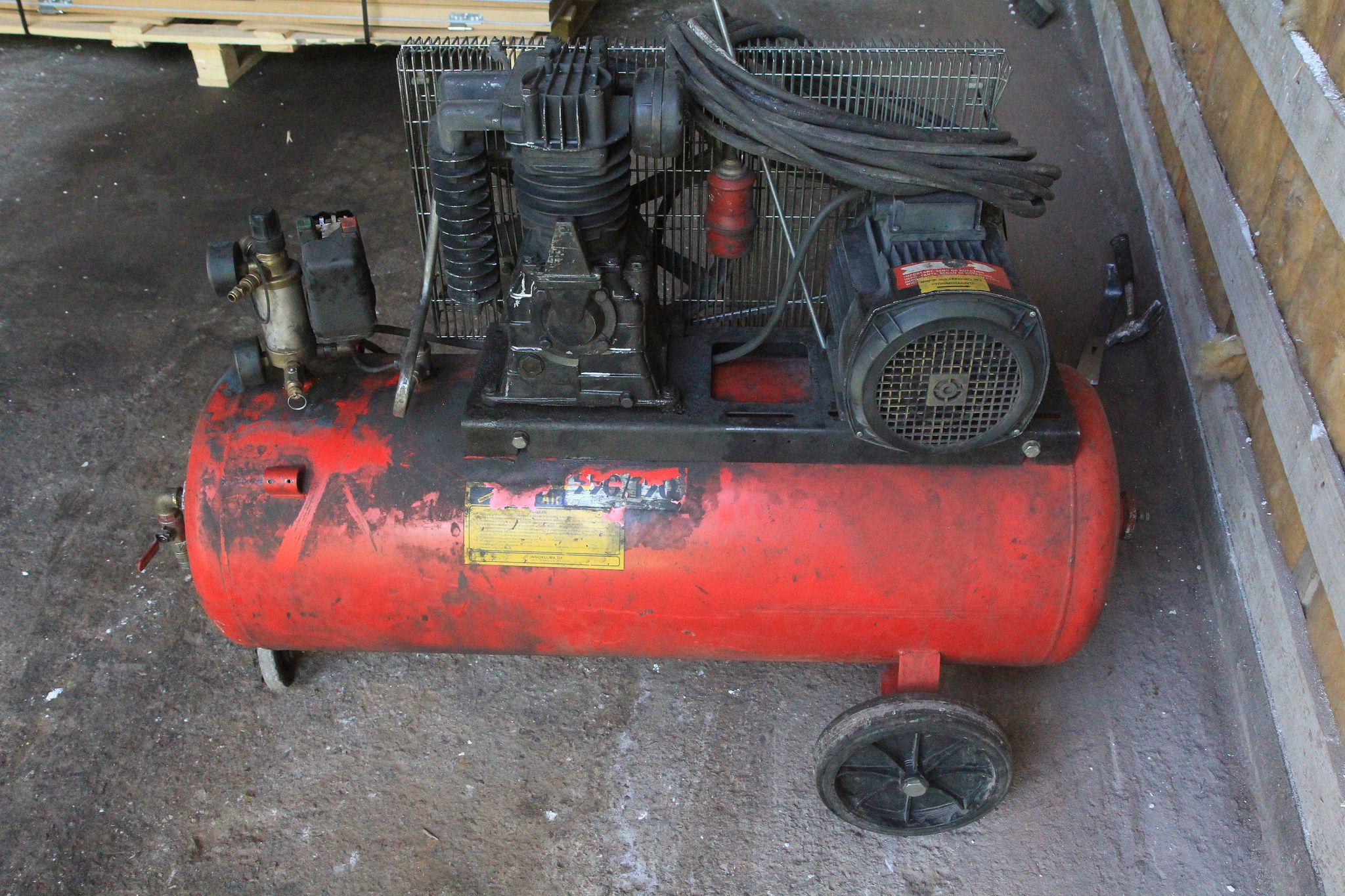 Image 1/2
