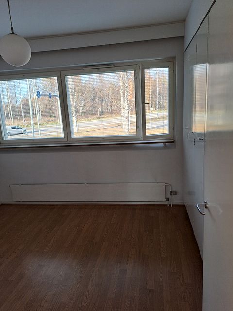 Image 8/11