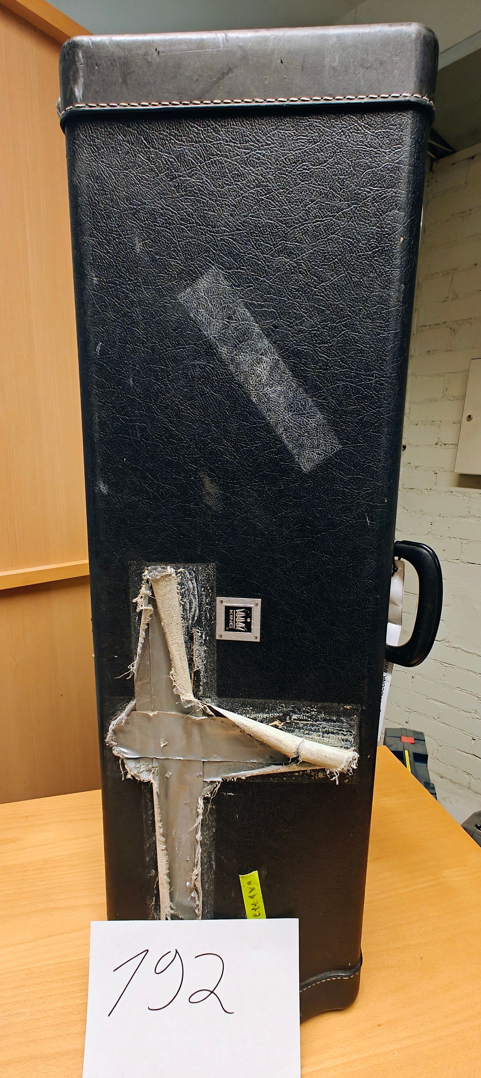 Image 2/19