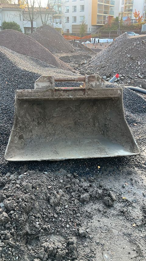 Image 2/3