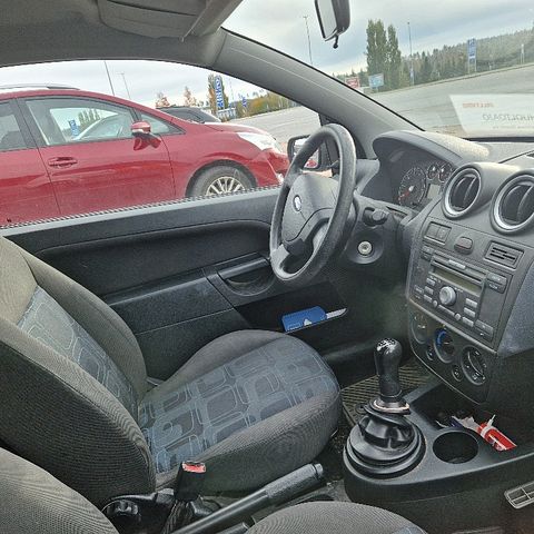 Image 2/6