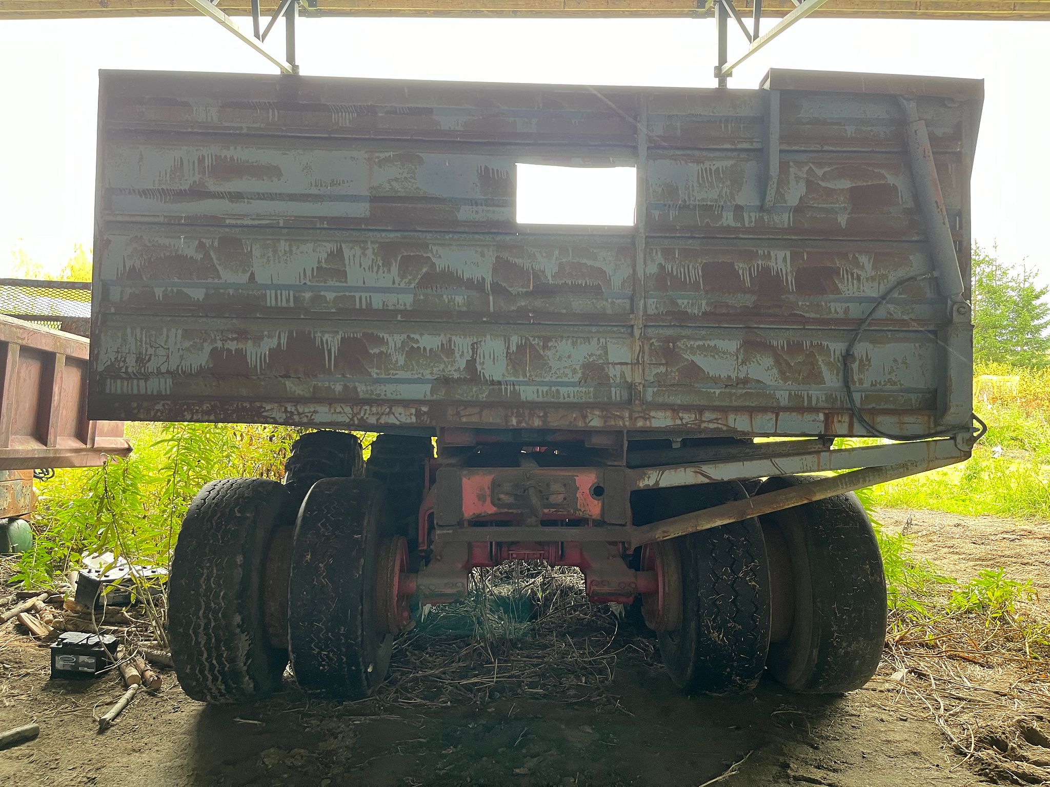 Image 6/9