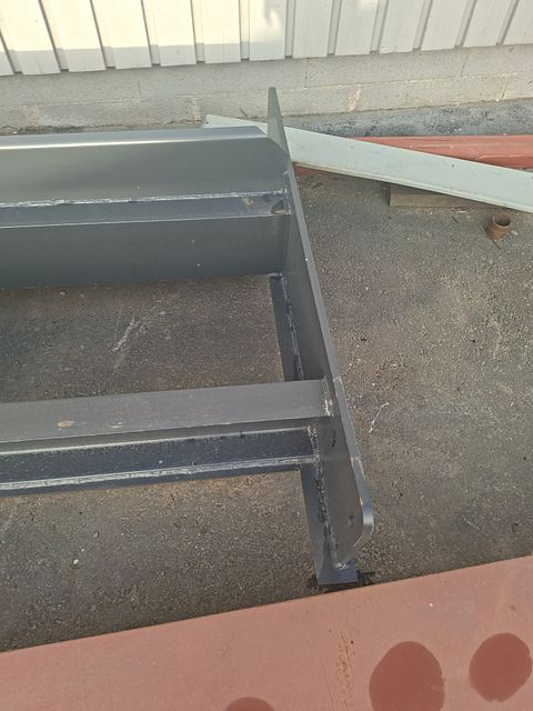 Image 4/5