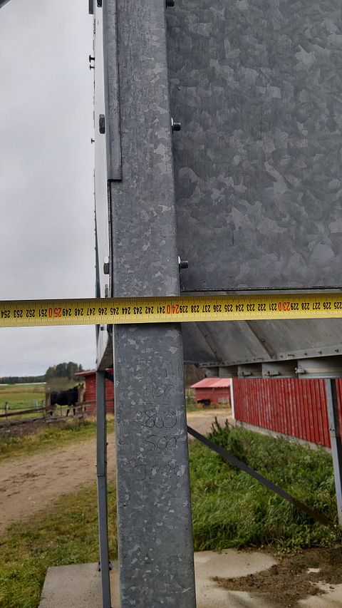 Image 4/15