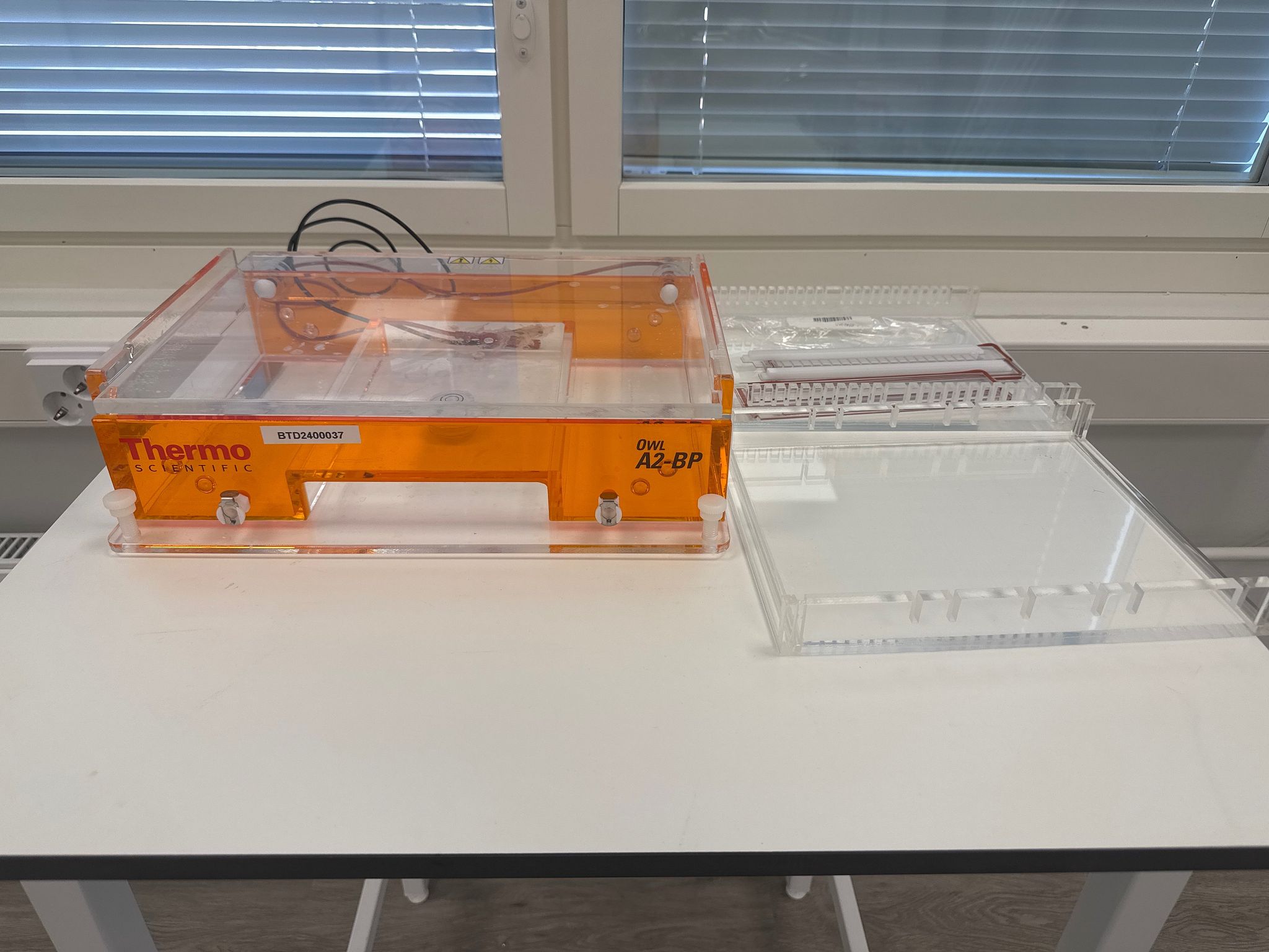 Image 1/9