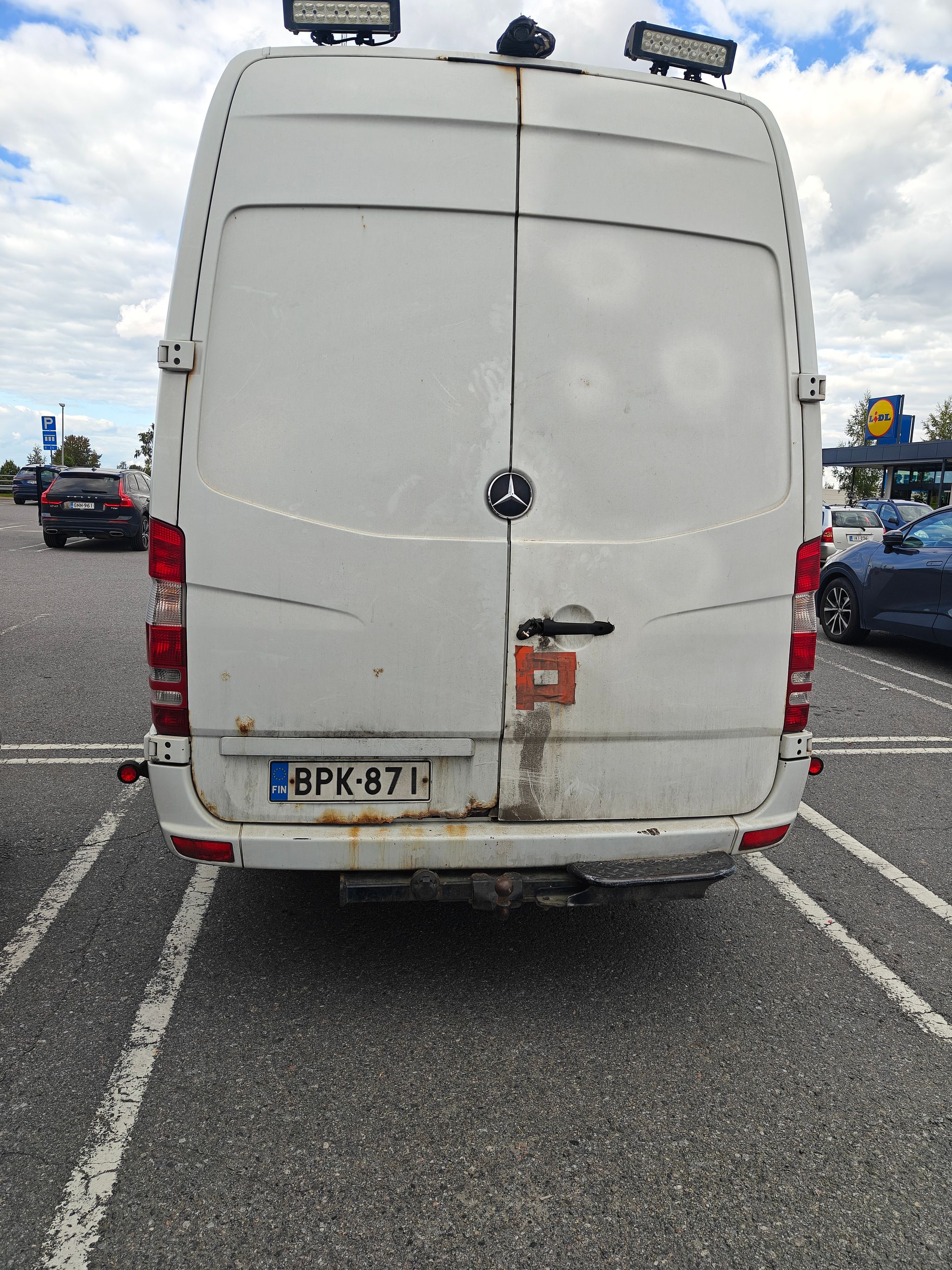 Image 6/15