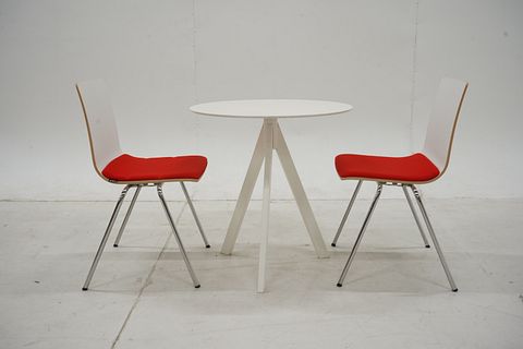 Image 2/8