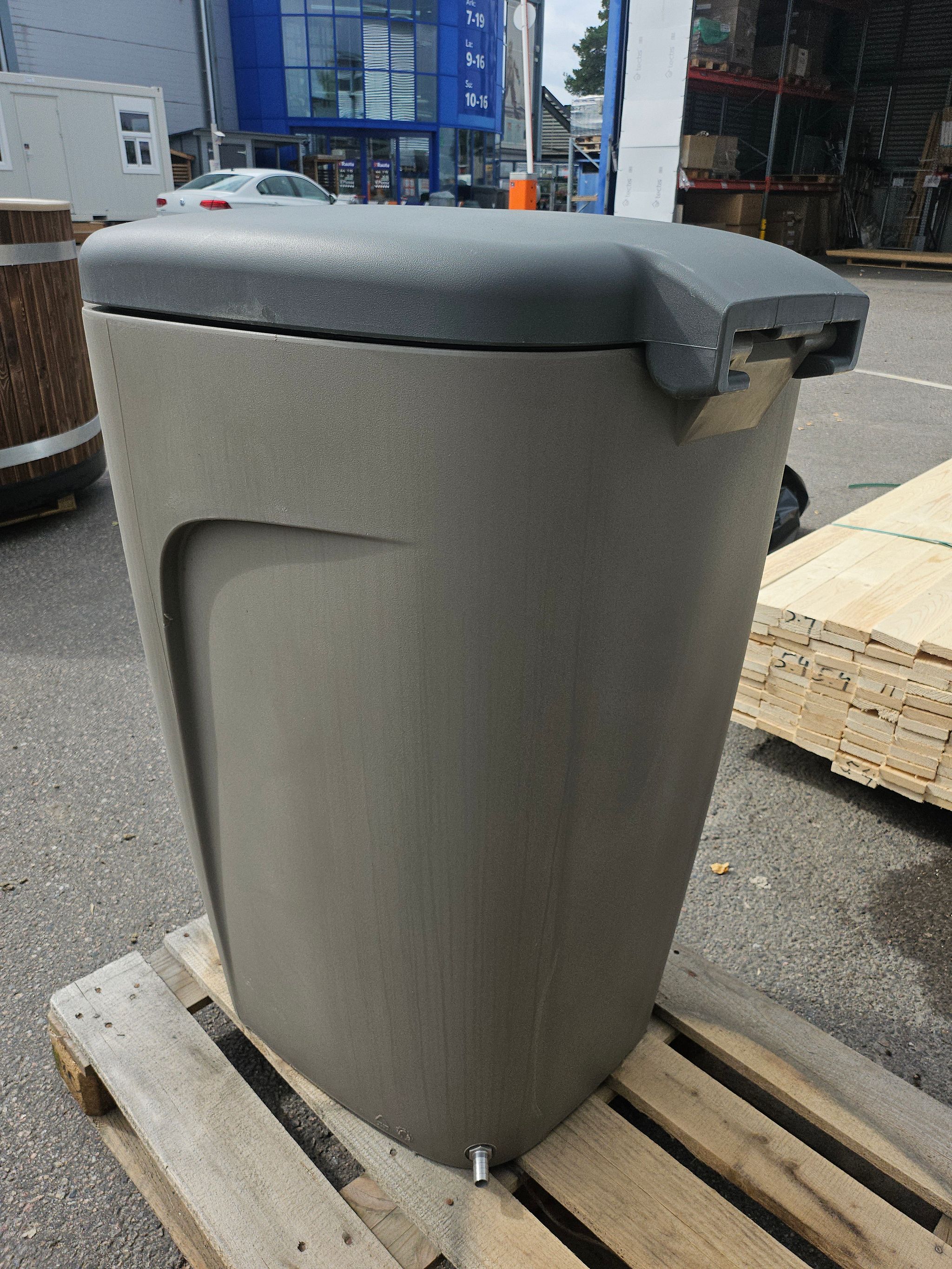 Image 4/5