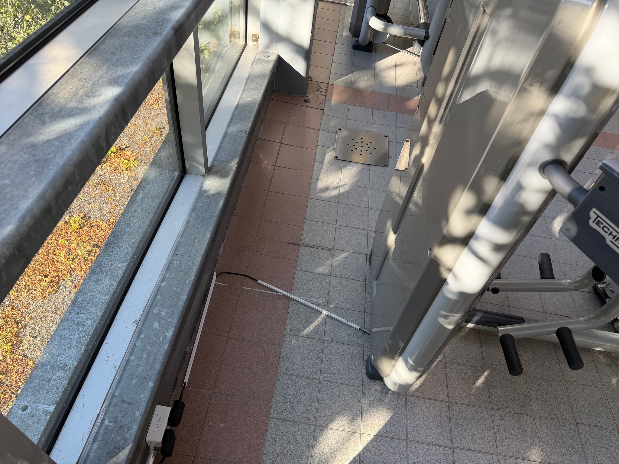 Image 7/10