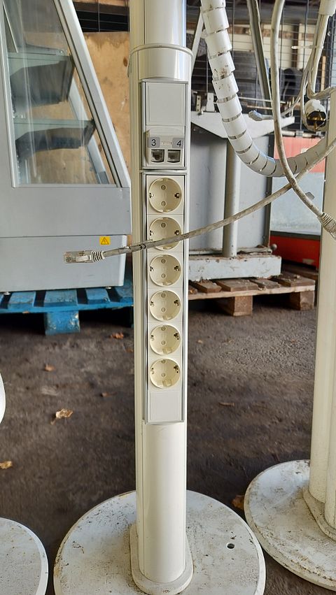 Image 2/6