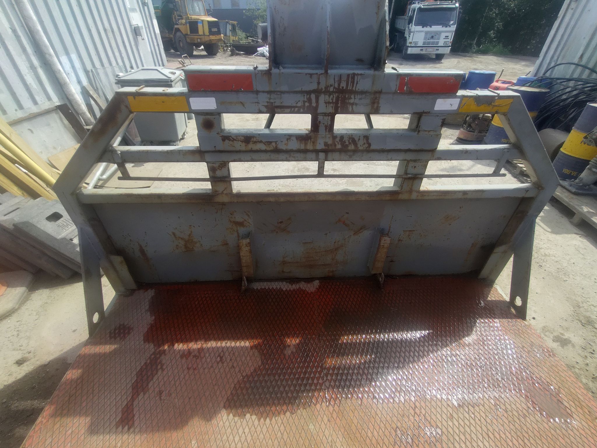 Image 13/18