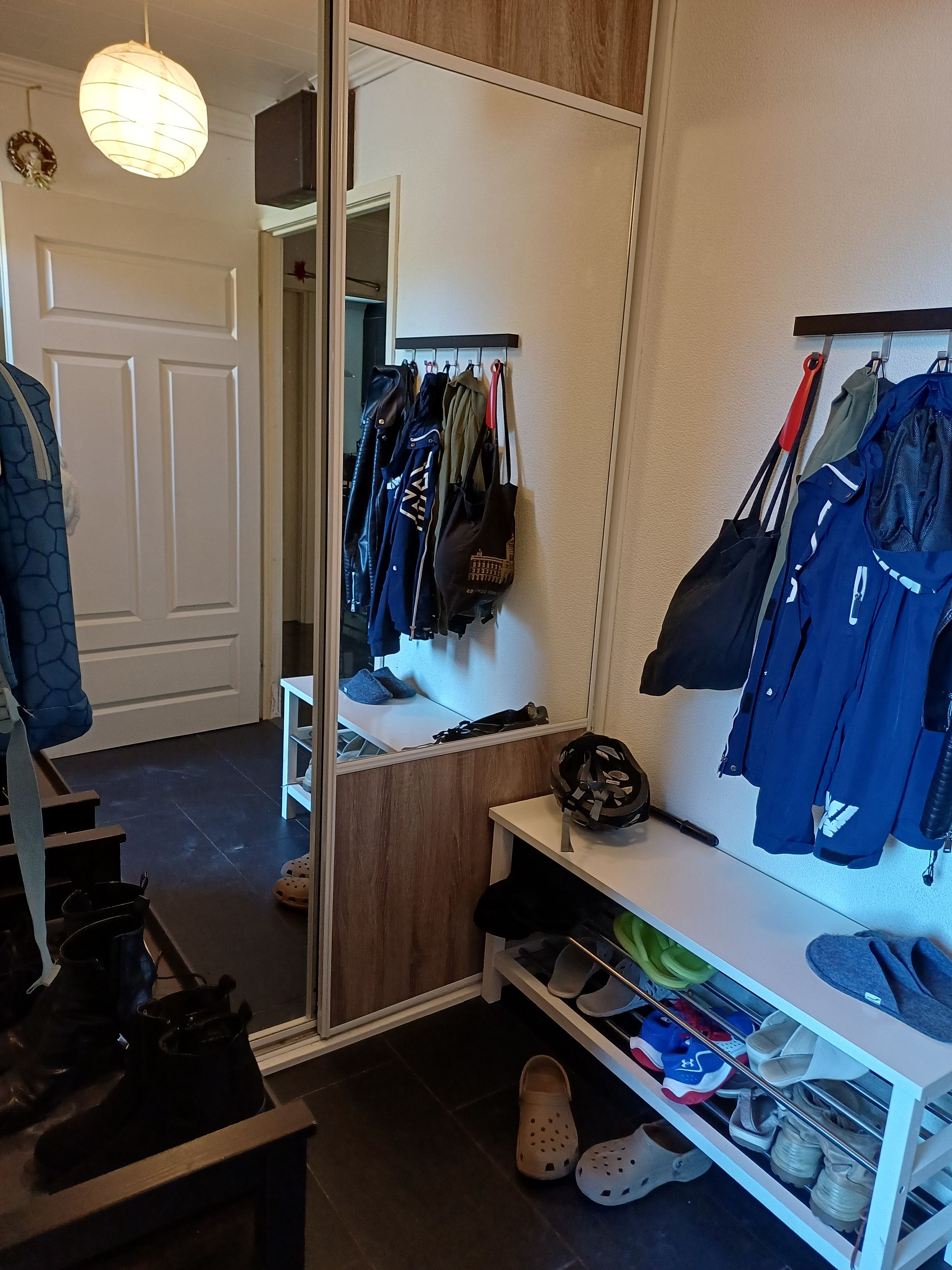 Image 3/18