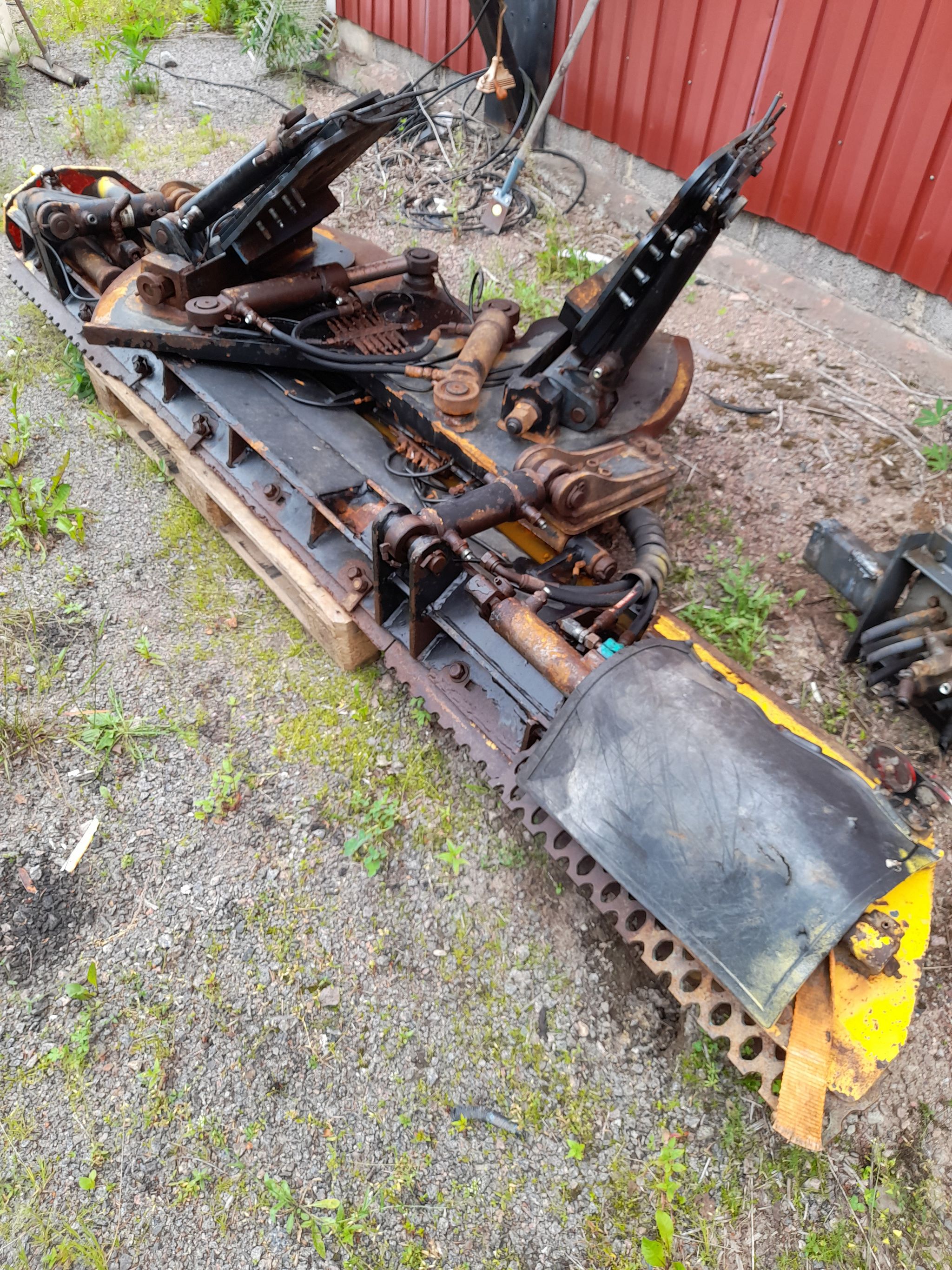 Image 1/4