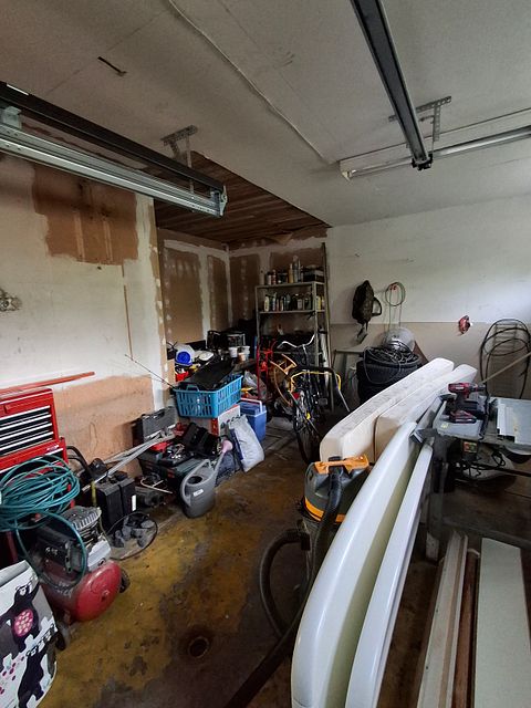Image 19/27