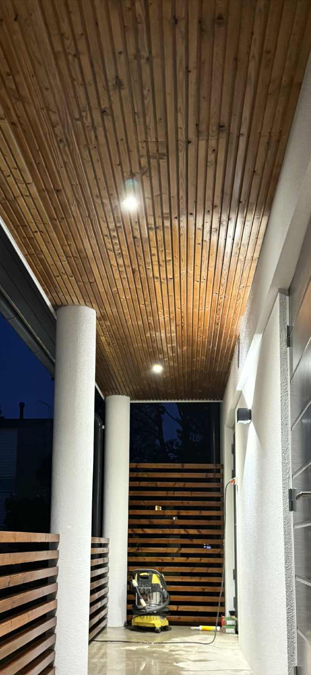 Image 2/10