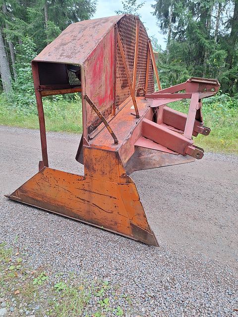 Image 3/9