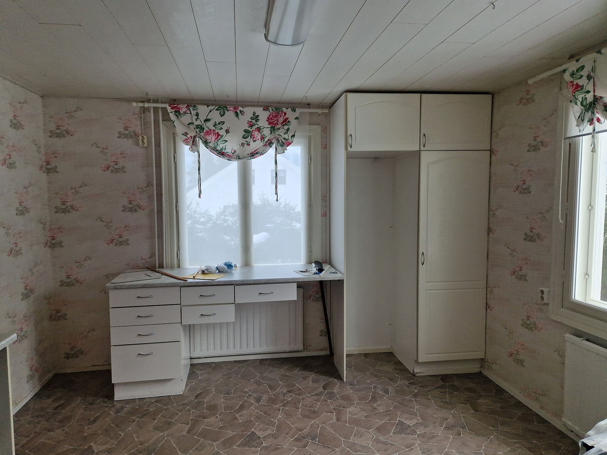 Image 27/49