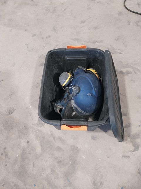 Image 3/3