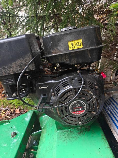 Image 4/8