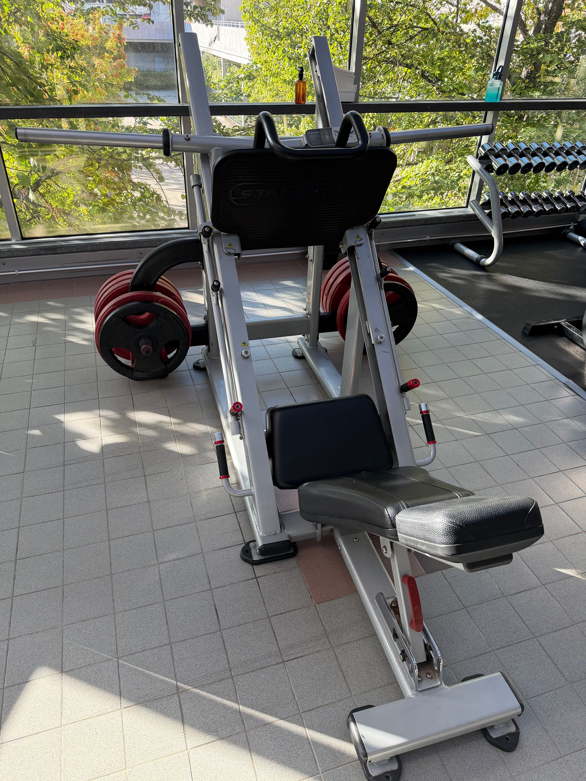 Image 1/15