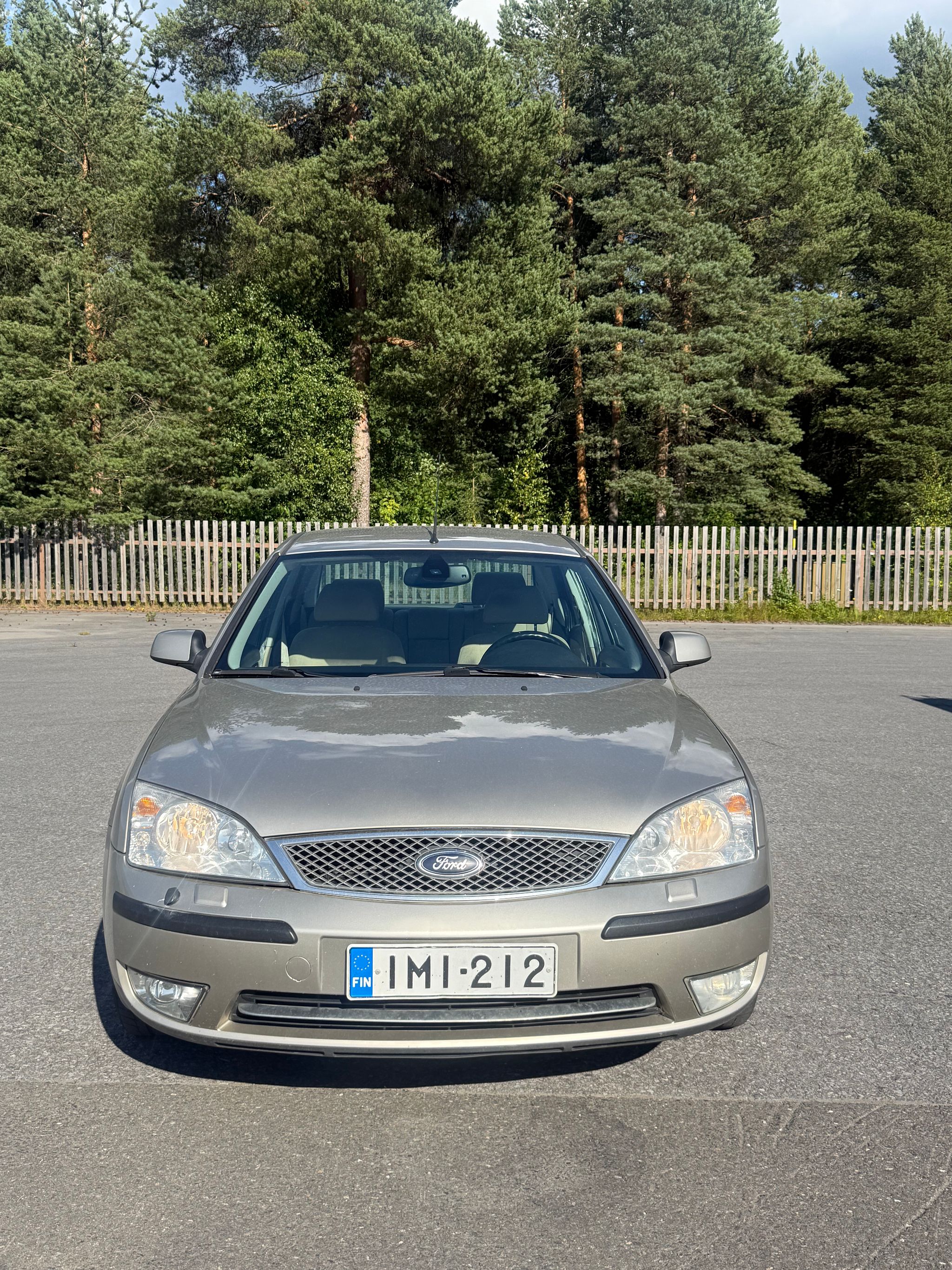 Image 1/10