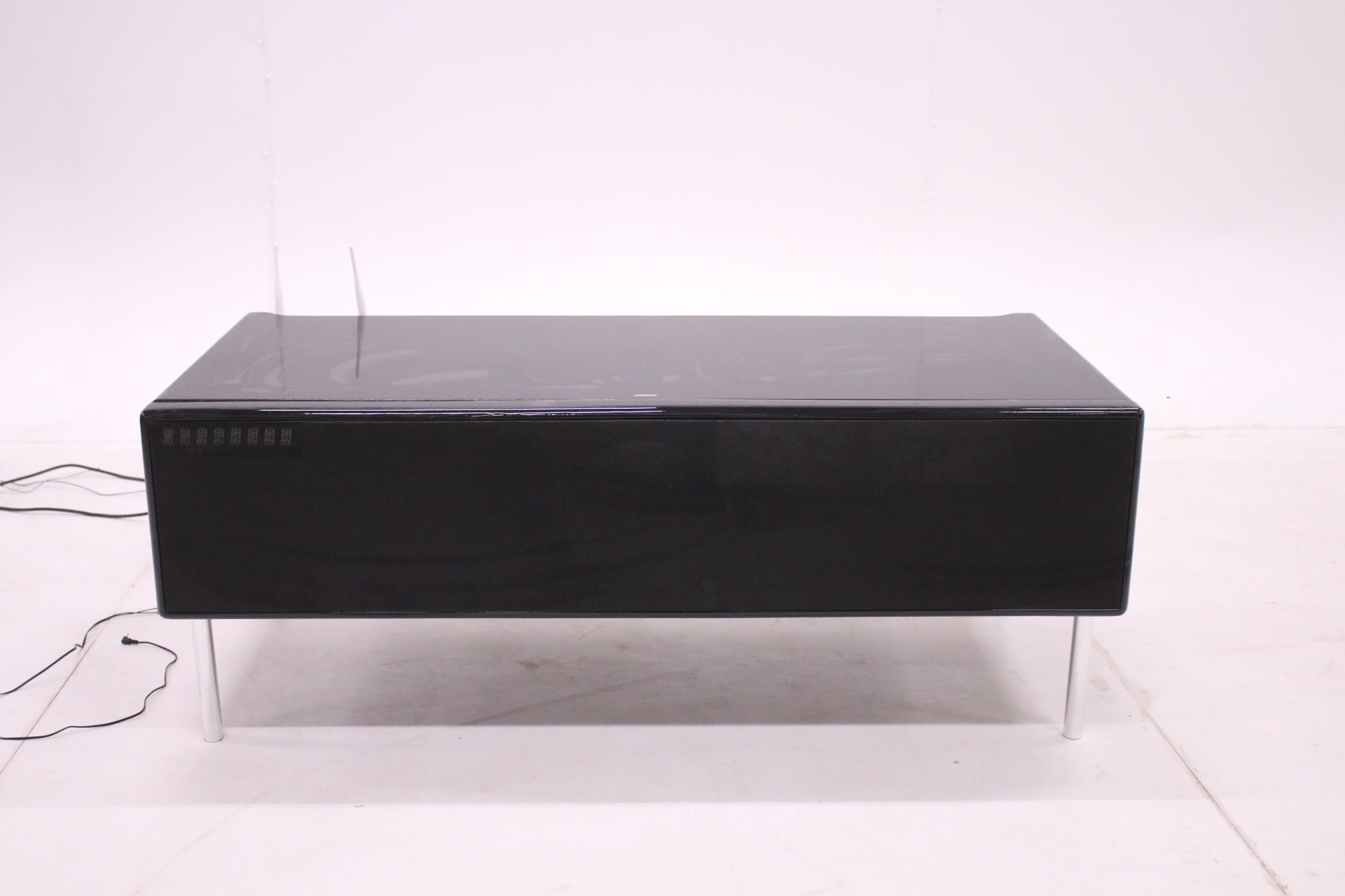 Image 6/9