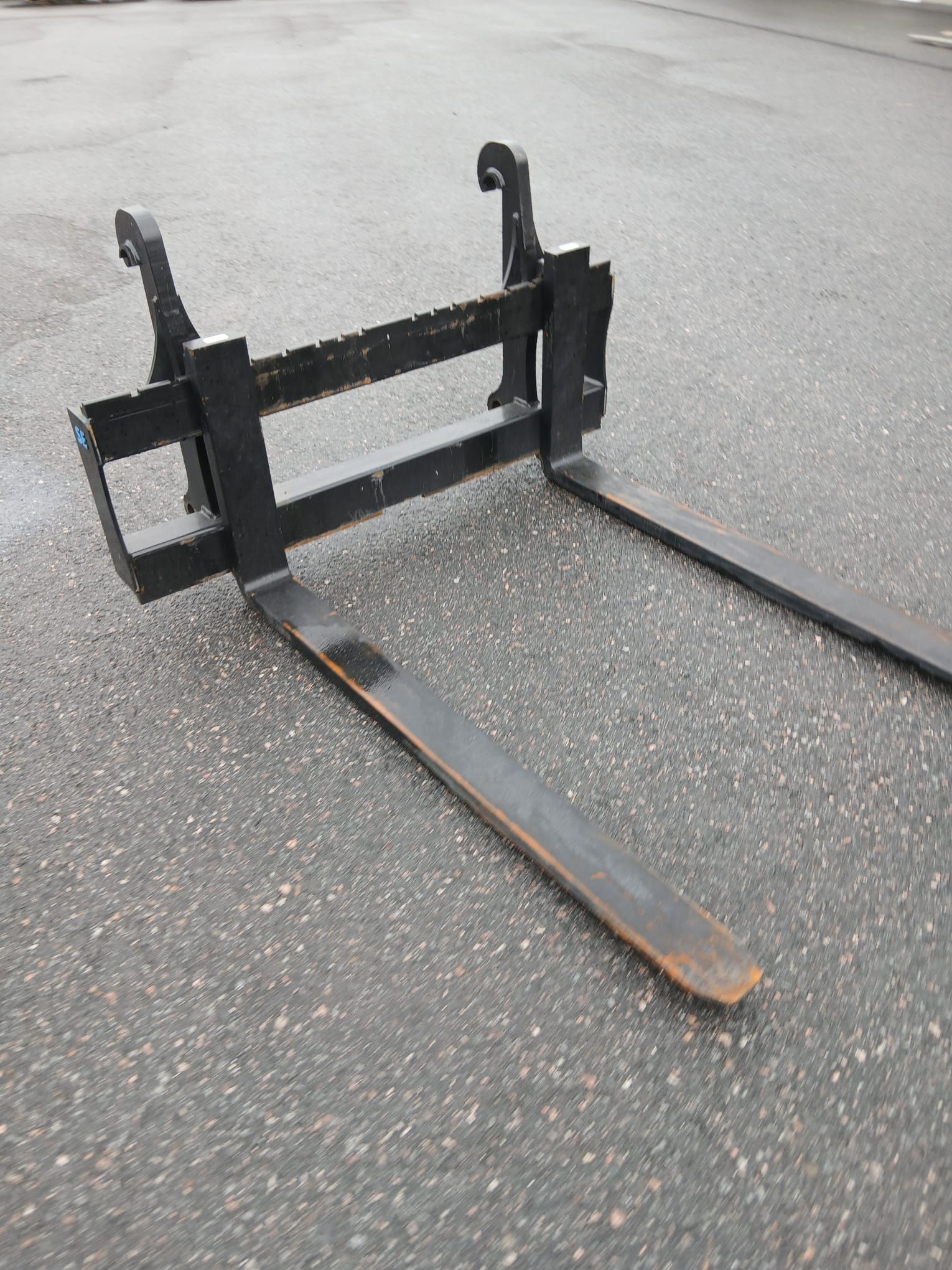 Image 1/5