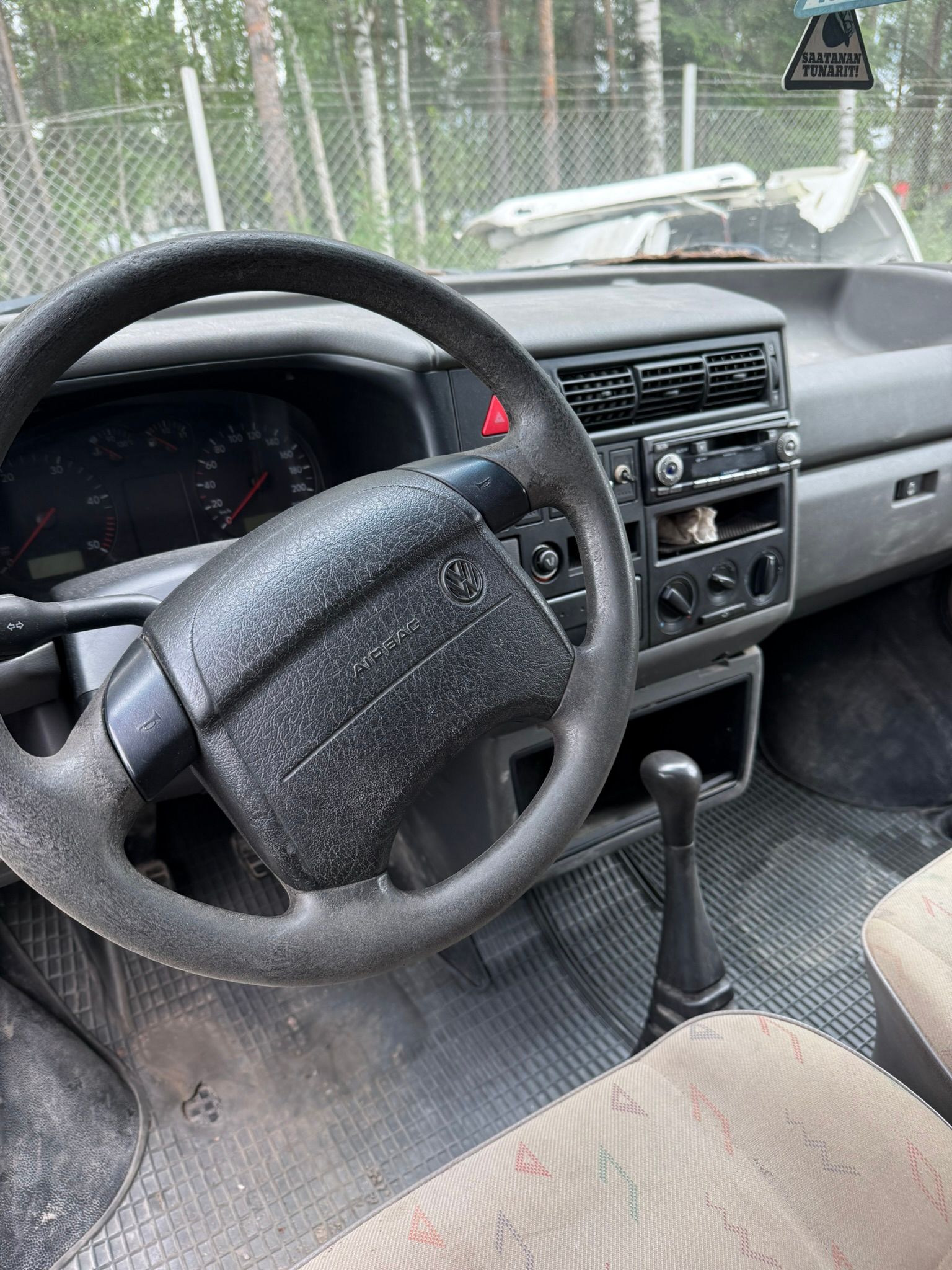 Image 6/12