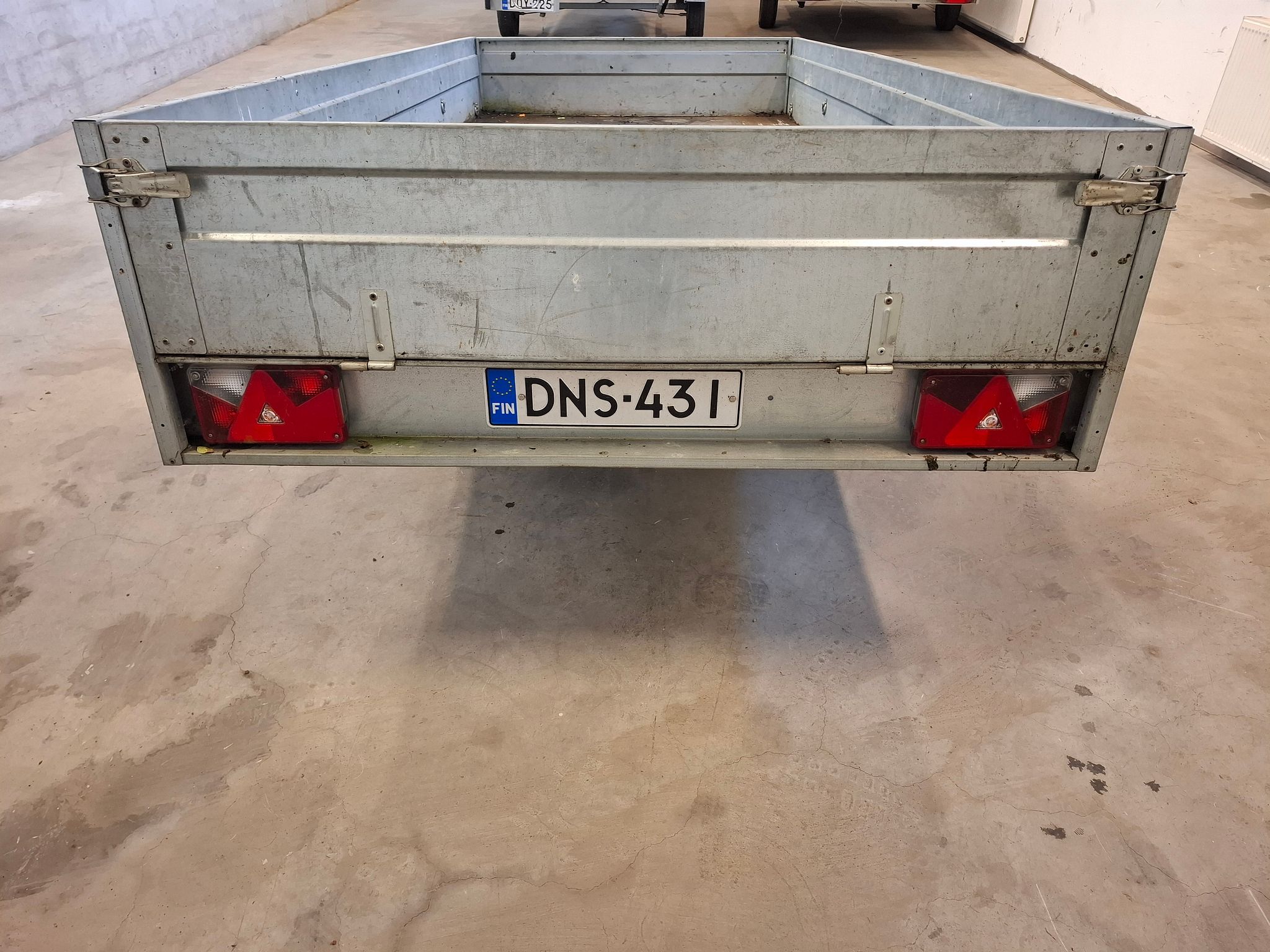 Image 4/10