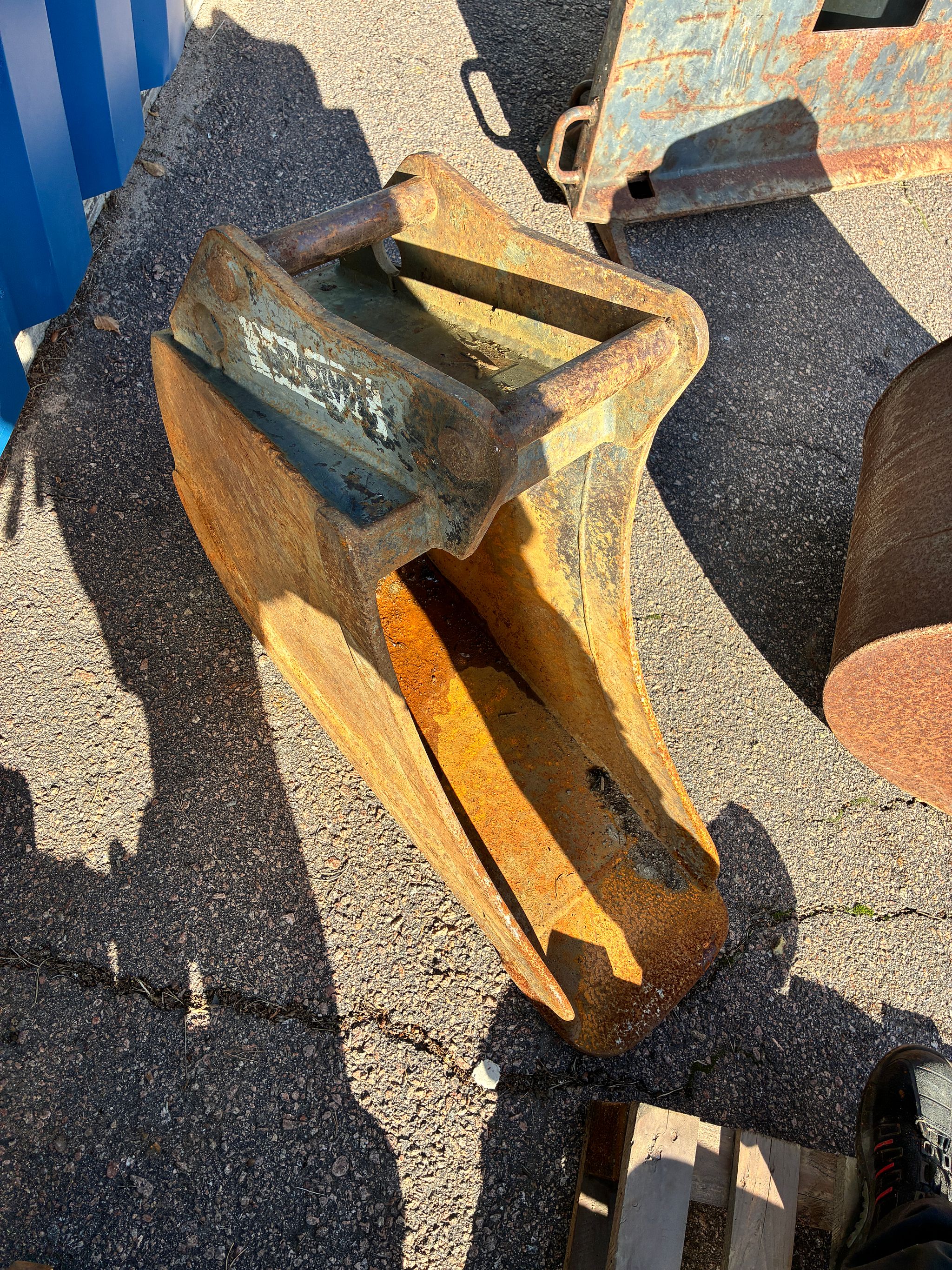 Image 3/7