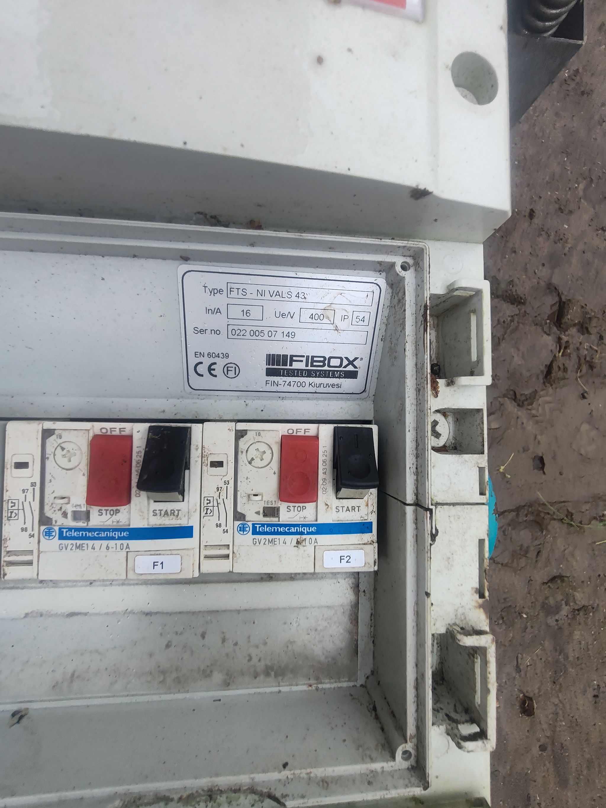 Image 4/5