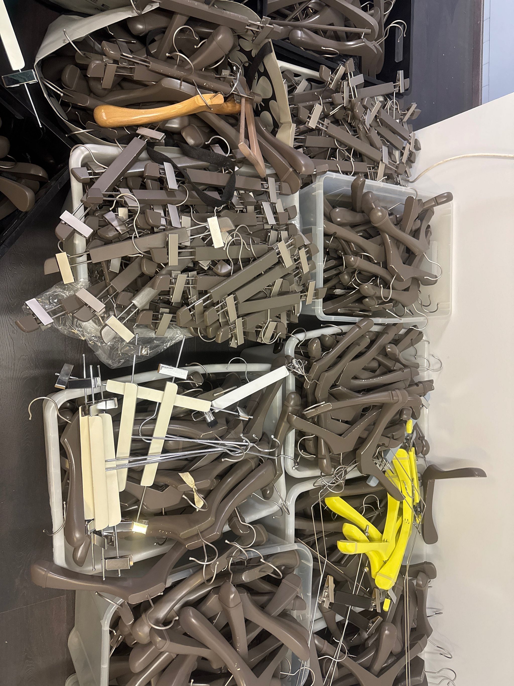 Image 3/8