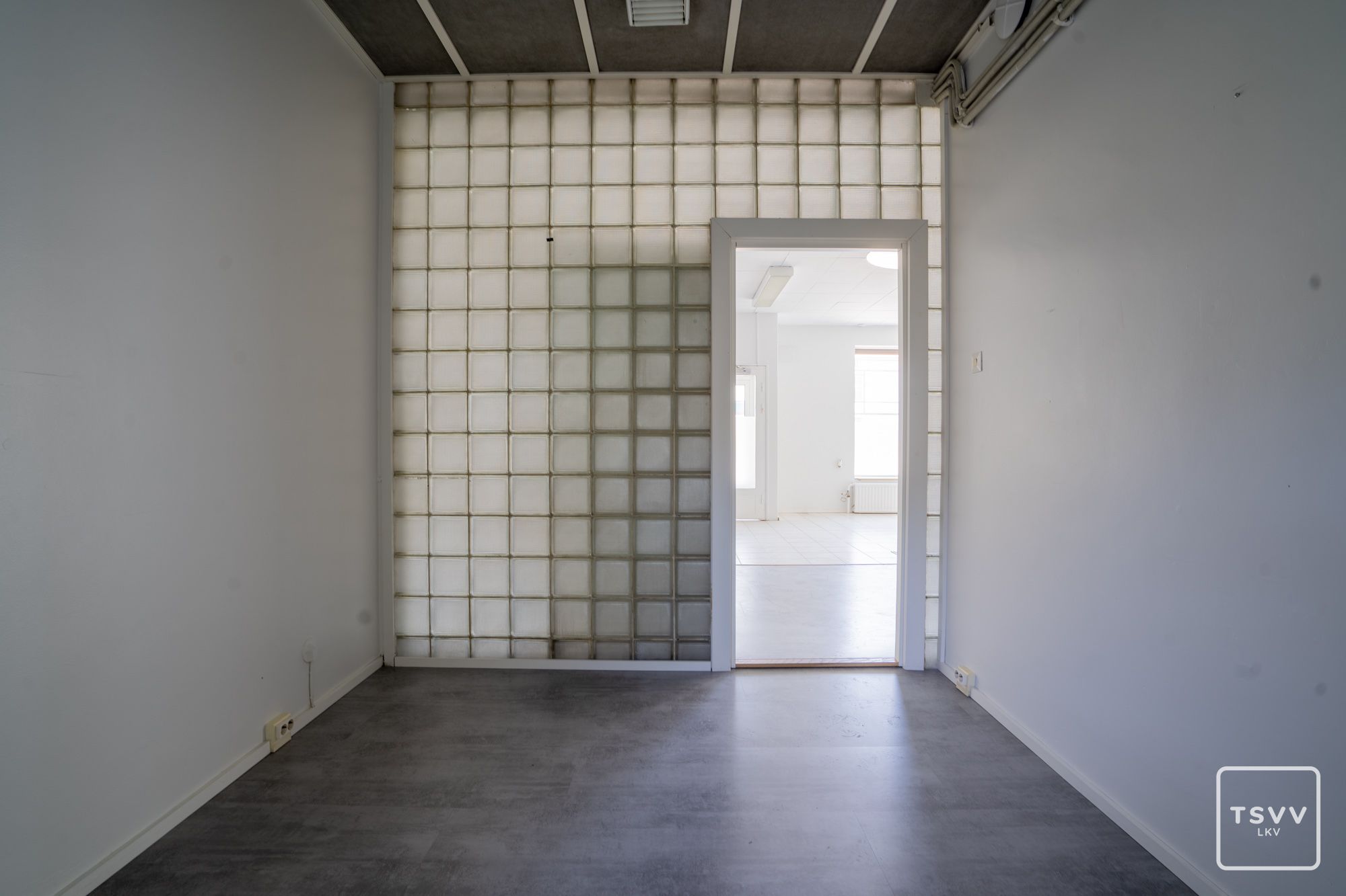 Image 16/22