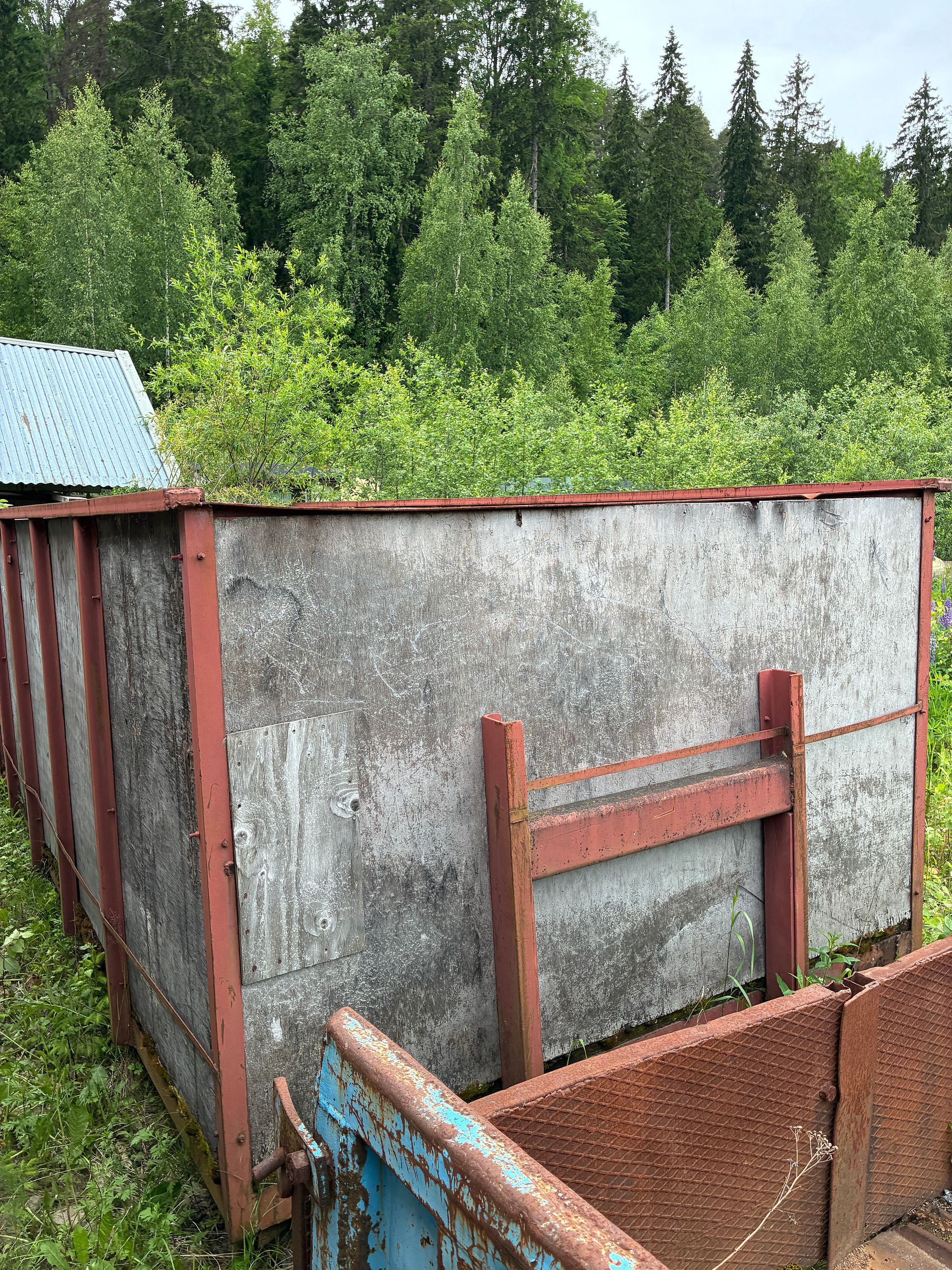 Image 2/6