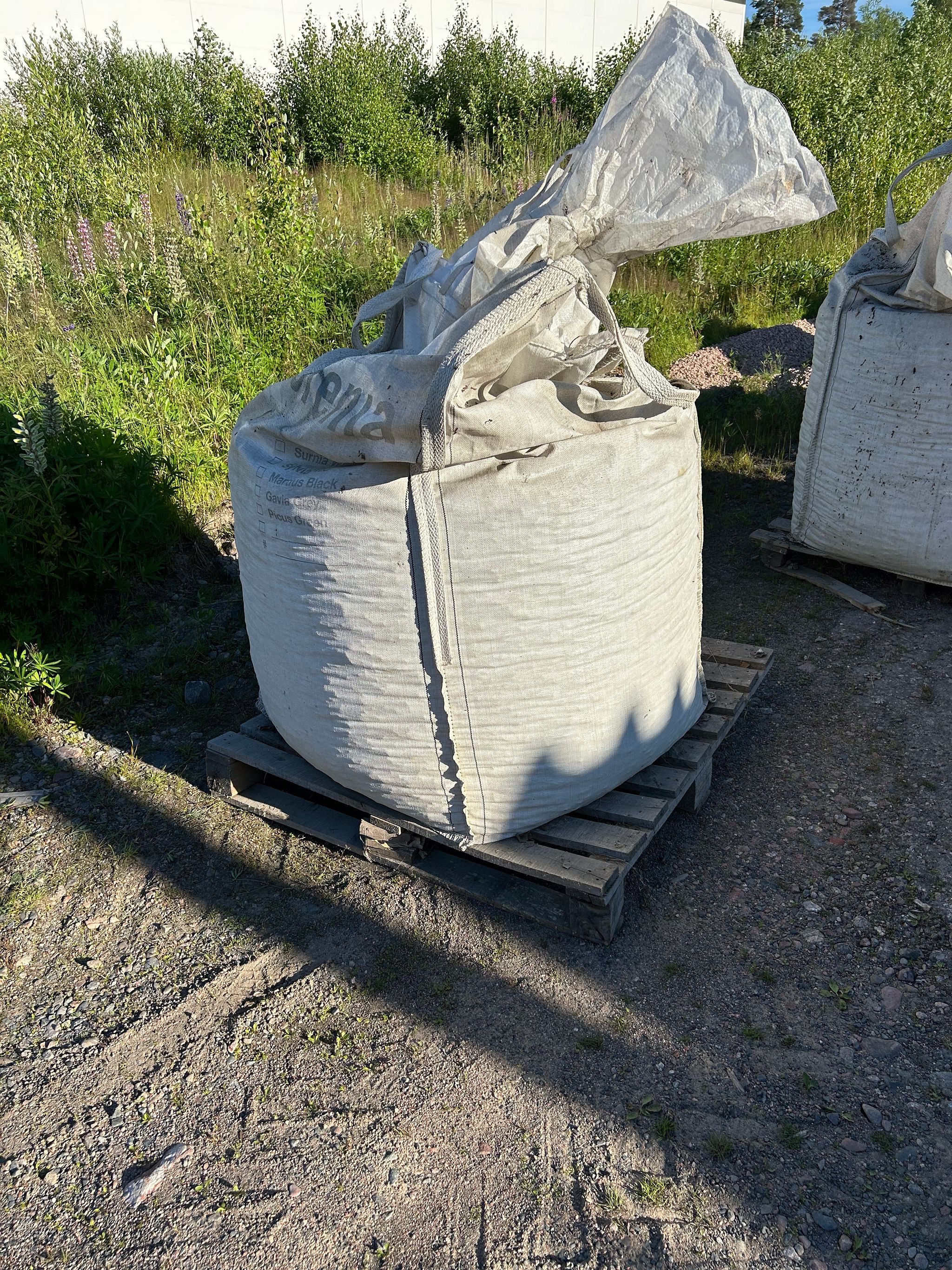 Image 3/5