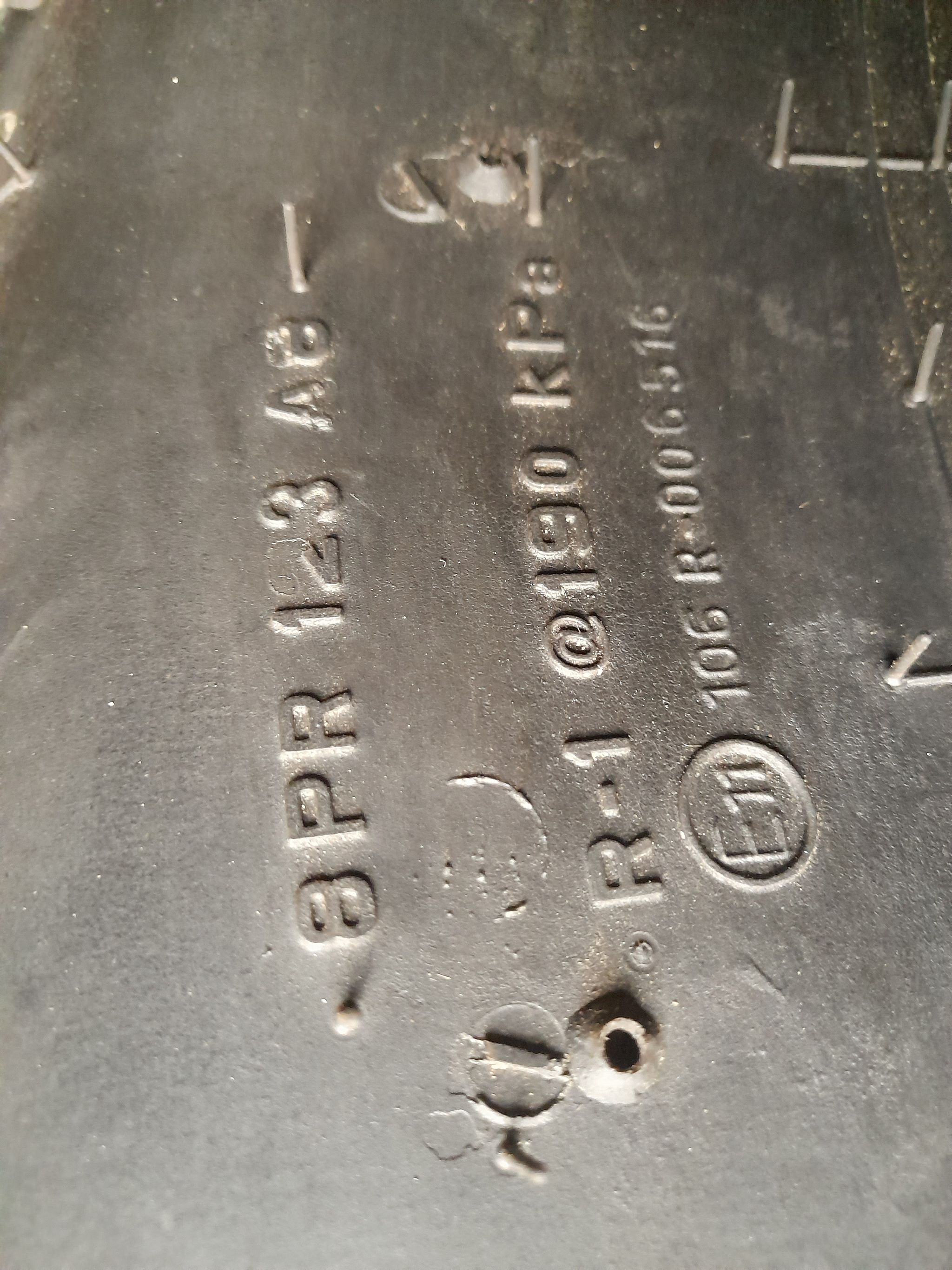 Image 4/6