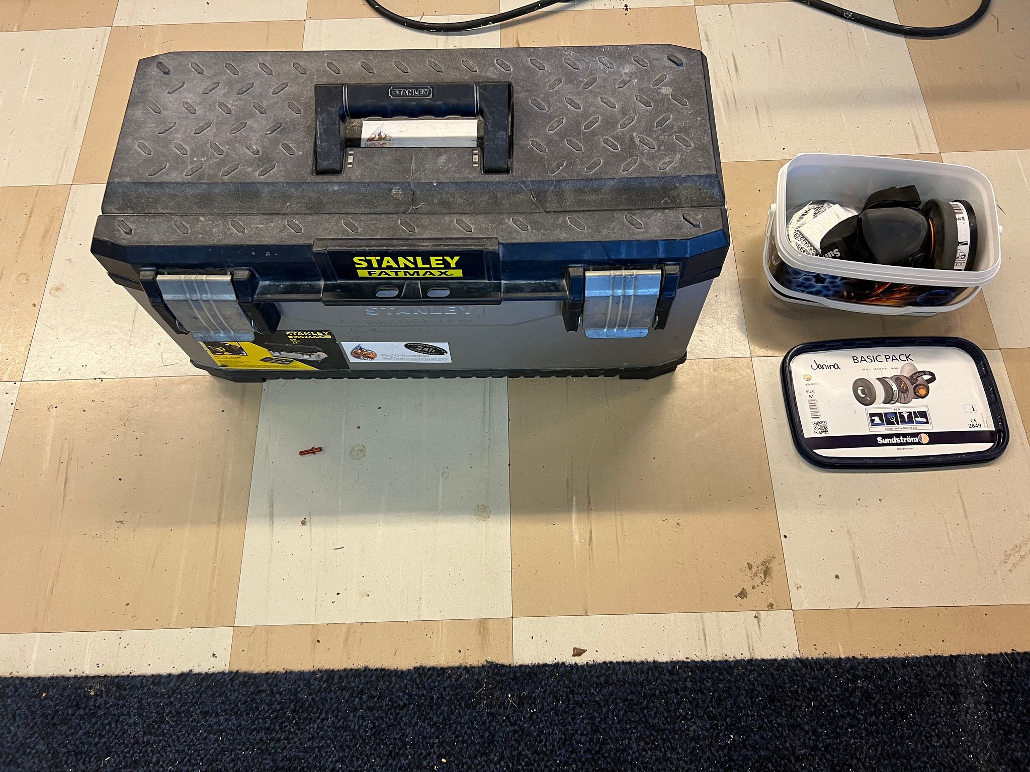 Image 1/9