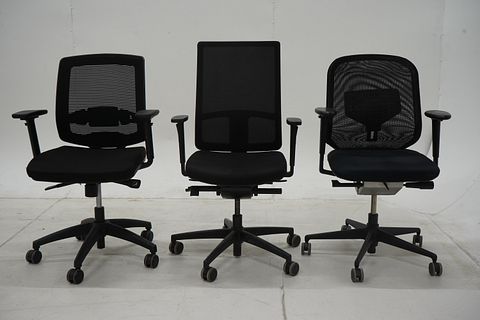 Image 2/12