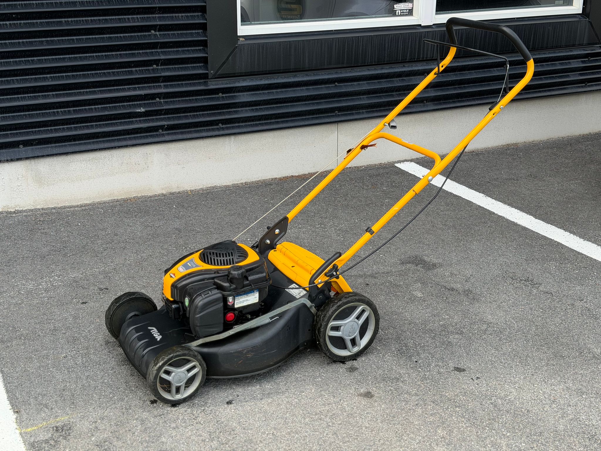 Image 1/5