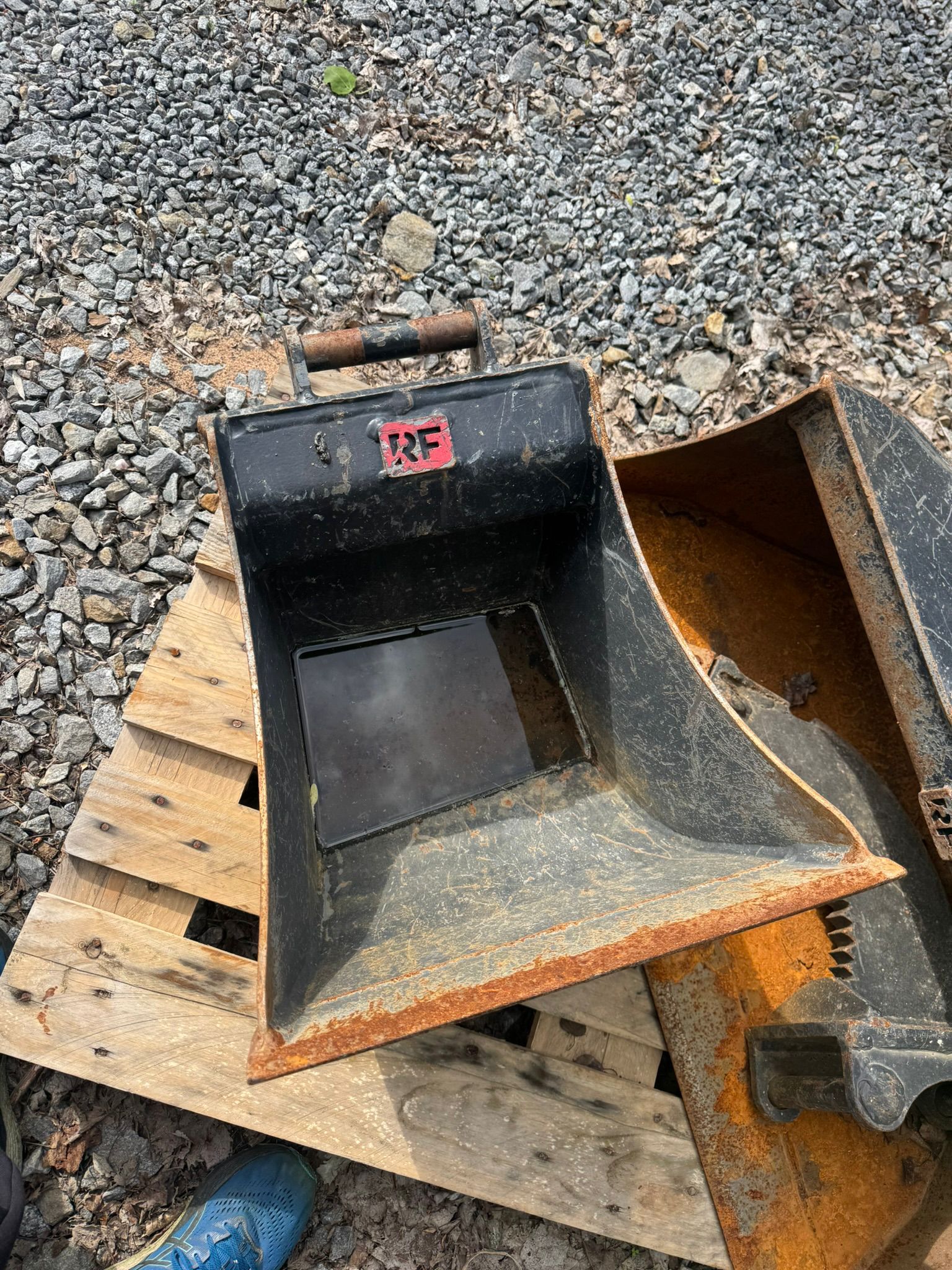 Image 1/3
