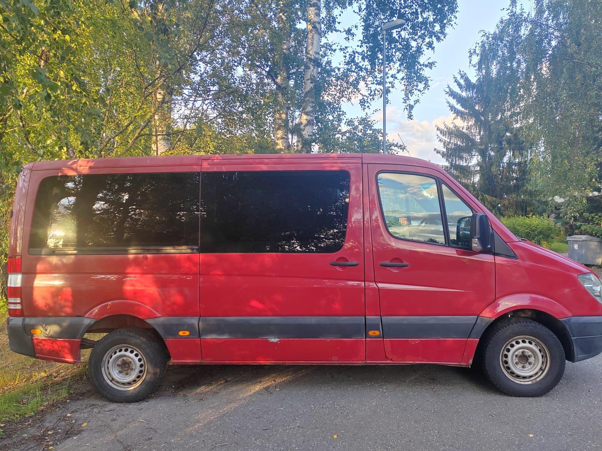 Image 6/10