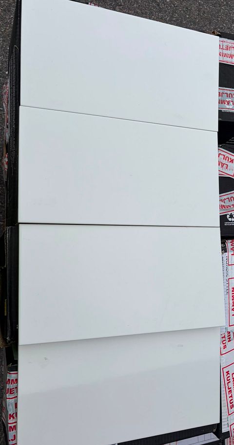 Image 3/4