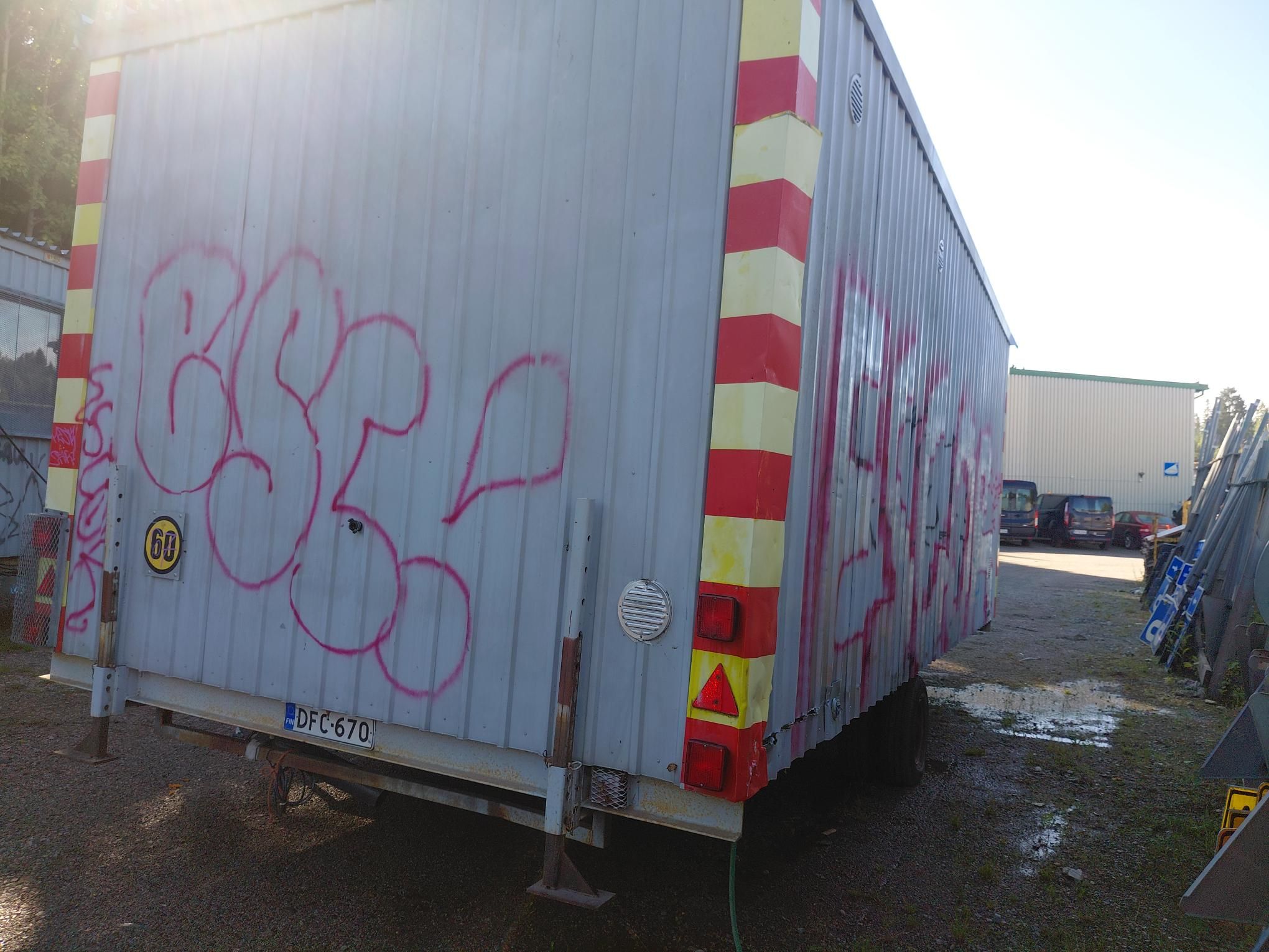 Image 4/12