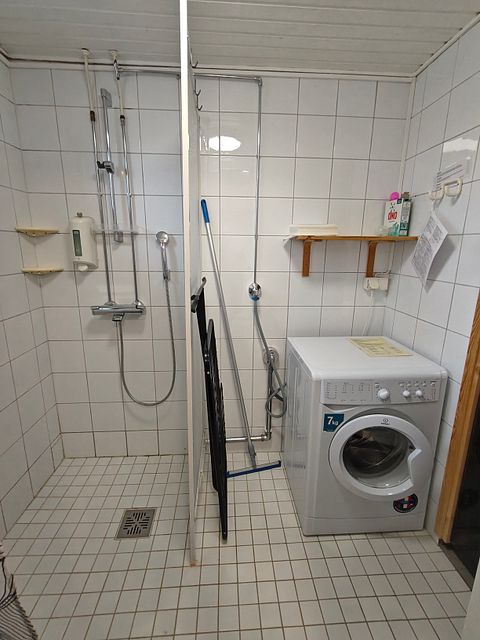 Image 11/12