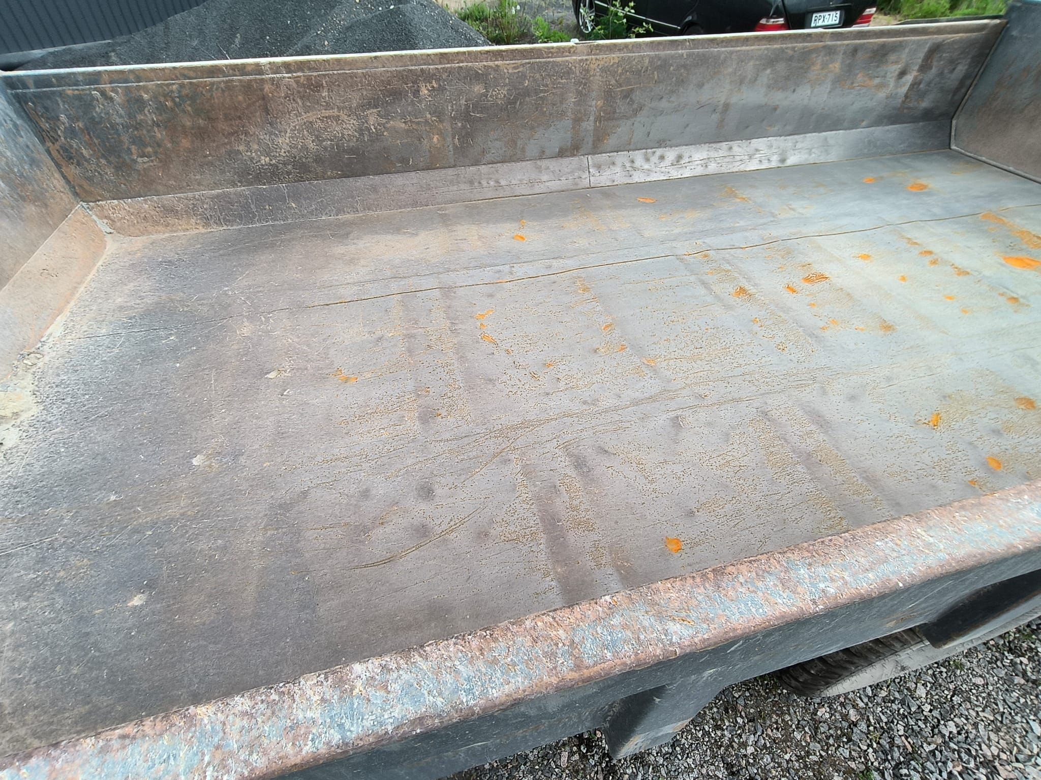 Image 5/8